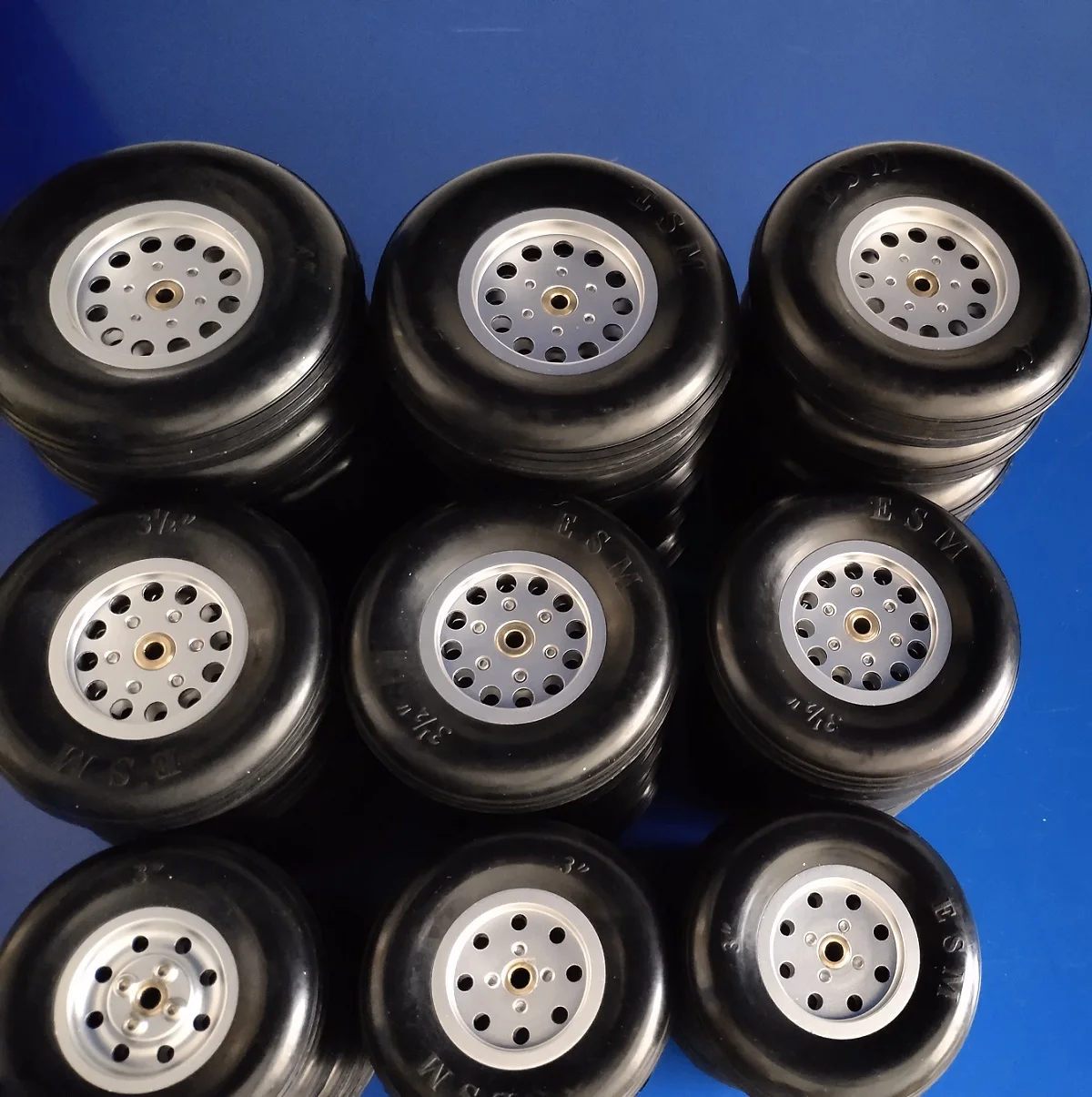 1 Pair Of High Quality CNC Aluminum accessories Rubber Wheel Tire 3" 3.5''  4'' for RC airplanes 6