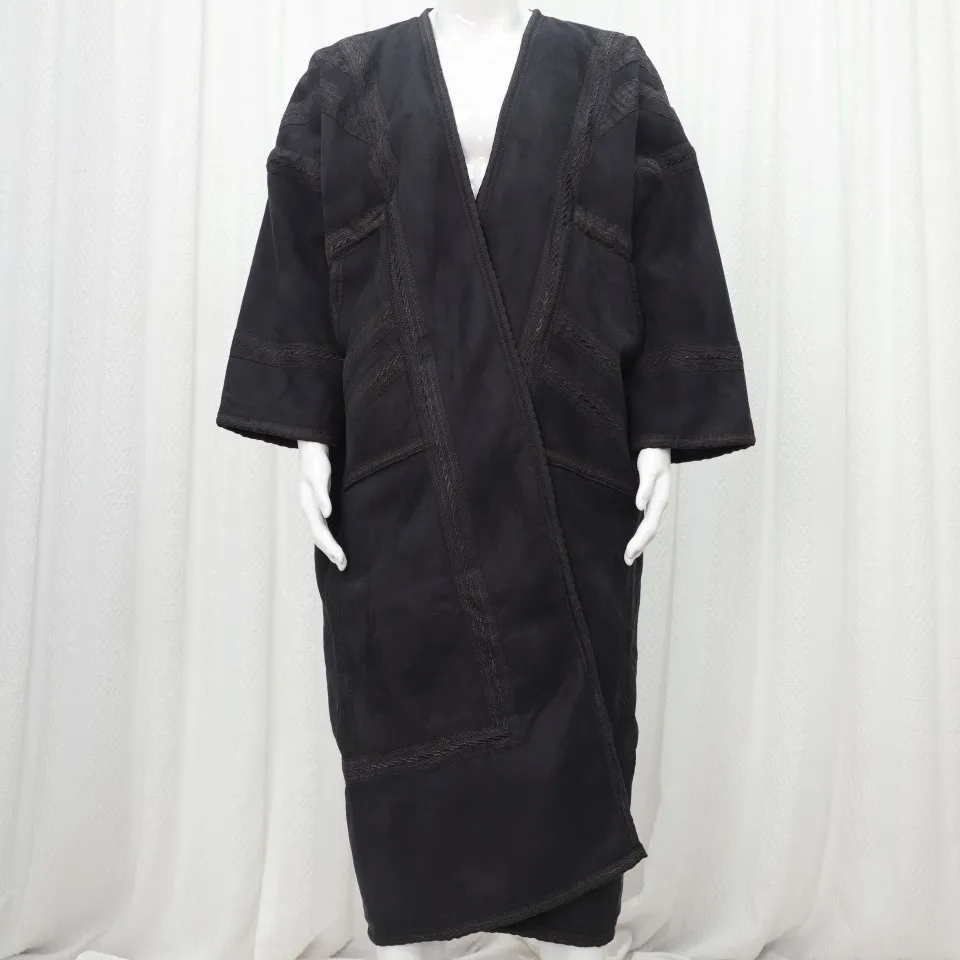 فروة رجالية تراثية طويلة – تصميم شتوي فاخر