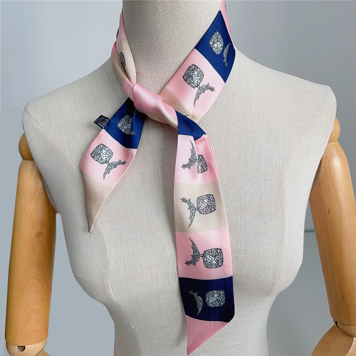 Neue Farbe Plaid Marke Design Twill Seide Schal Luxus Schal Frauen Foulard Dünne Tasche Schals Mode Halstuch Stirnband Heißer – Detail 15