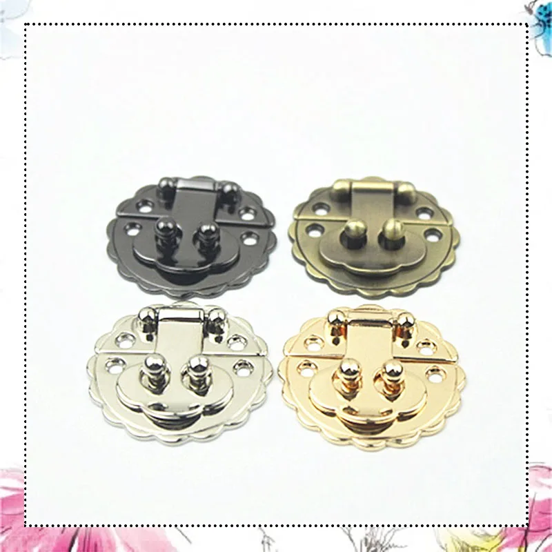 

2Pcs Metal Handbag PadLock Snap Button Hasp Clasp Retro Gift Box Casting Lock Buckle DIY Luggage Replacement Accessories