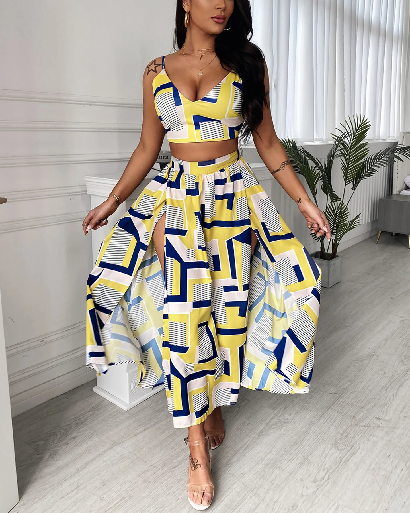 

2023 Summer Two Pieces Holiday Women Geo Pattern Colorblock Sexy Crop Top High Slit Maxi Skirt Set 2PCS Boho Style Beachwear