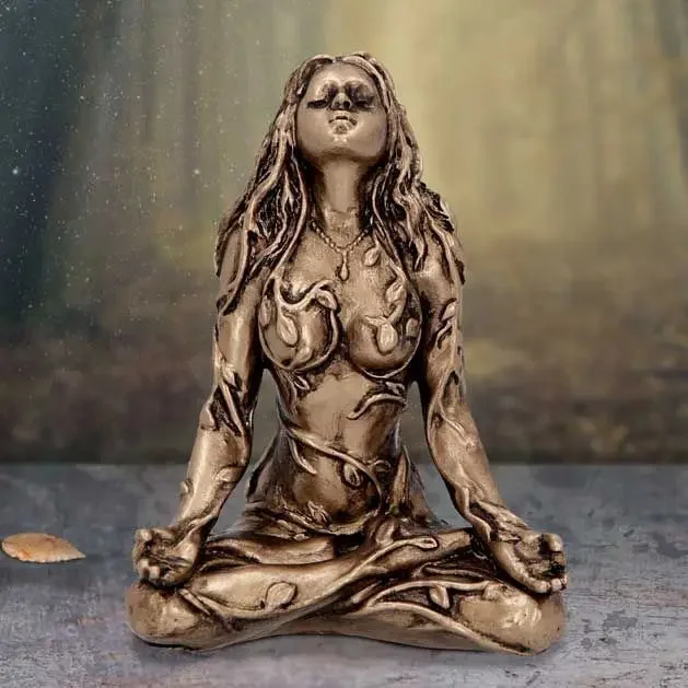 

[Funny] 8cm Mini Gaia goddess Mother Earth Resin Statue model Action Figure toys Home decorations Ornaments kids best gift