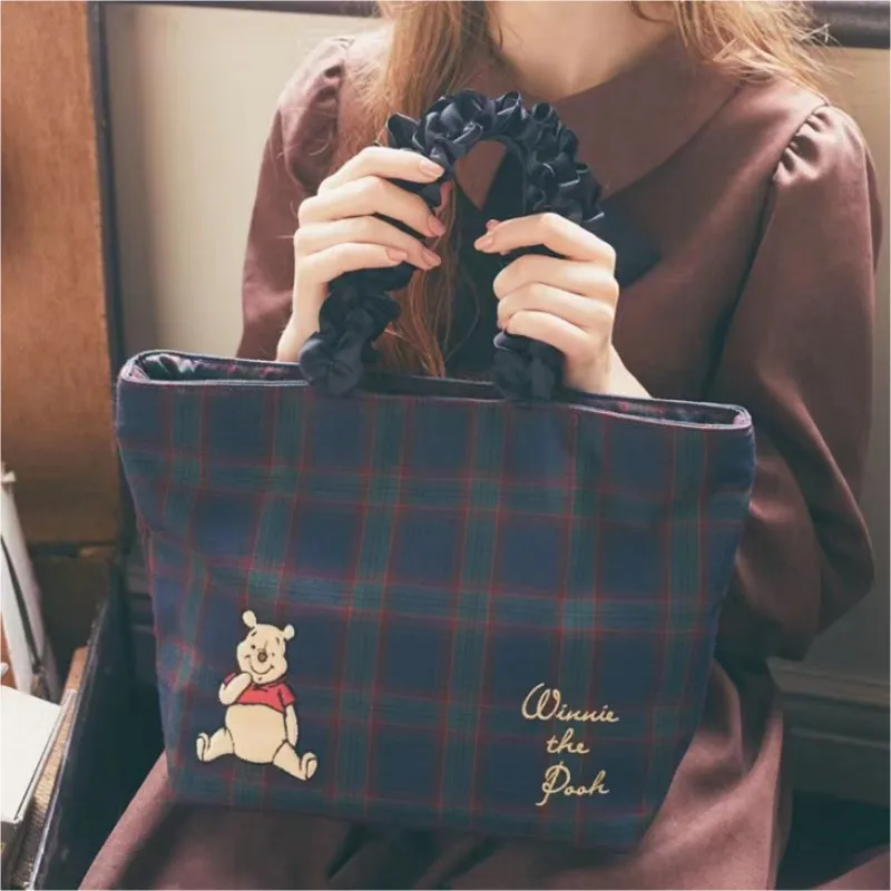 Kawaii Winnie The Pooh Plaid Handbag Anime Cartoon Bear British College Style Hand Tote Bag Ricamo Makeup Storage Bag Pouch