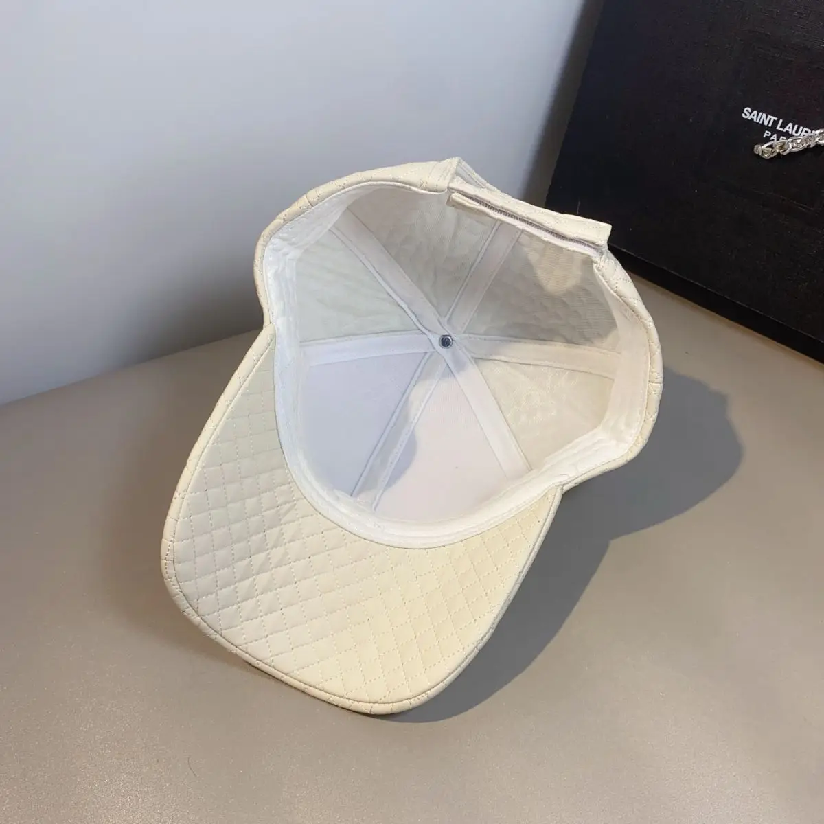 New men's hat autumn and winter leather rhinestone bright face fashion plaid duck hat travel all sun sunscreen baseball caps 5