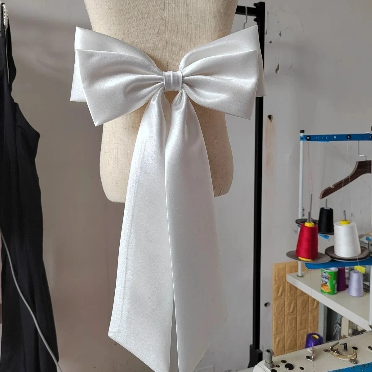

Pure White Big Satin Bow Wedding Dress Belt Ribbons Bridal Garter Ivory Detachable Knots Ladies Weddving Accessories