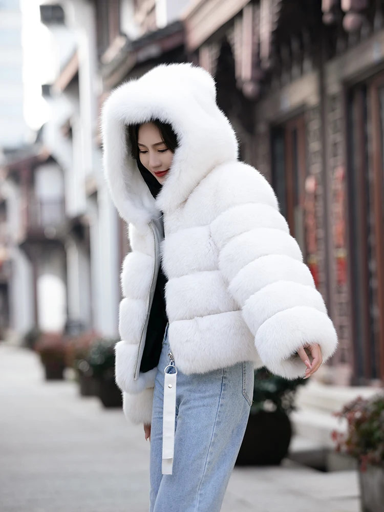 

Women"s fall Winter 2024 Luxurious hooded natural fox fur coats wholesale