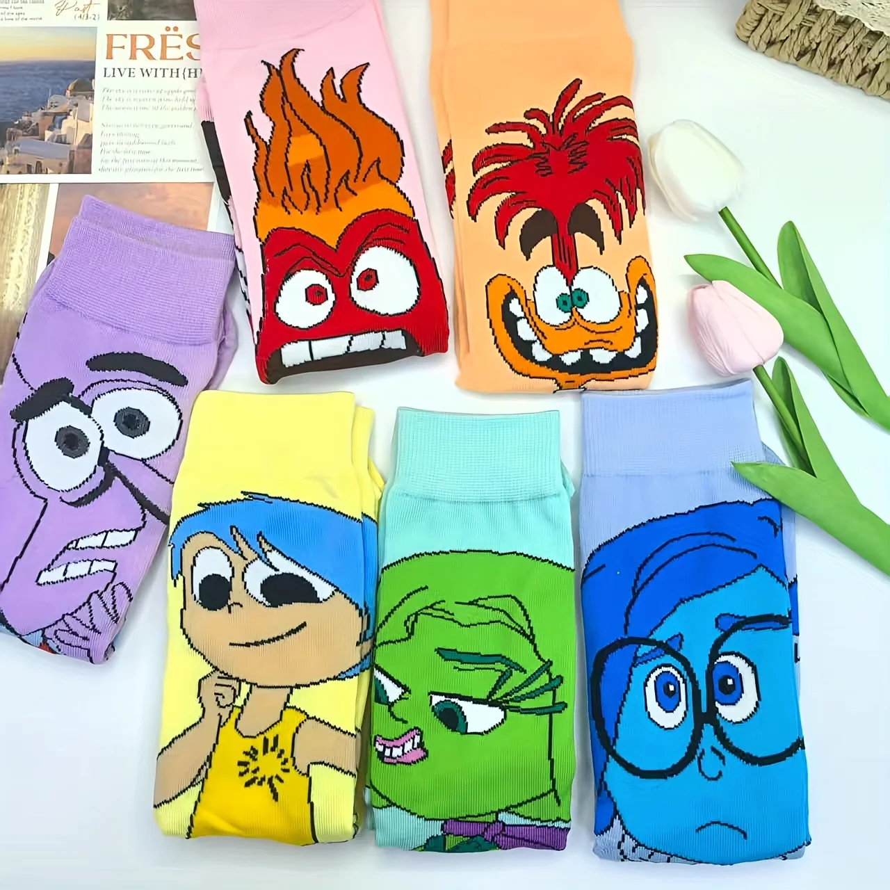 6 أزواج من جوارب الرسوم المتحركة الرائعة والرواية الخاصة بنمط الفريق للرجال جوارب متوسطة الأنبوبة جوارب أنيمي للزوجين مخصصة ولطيفة
