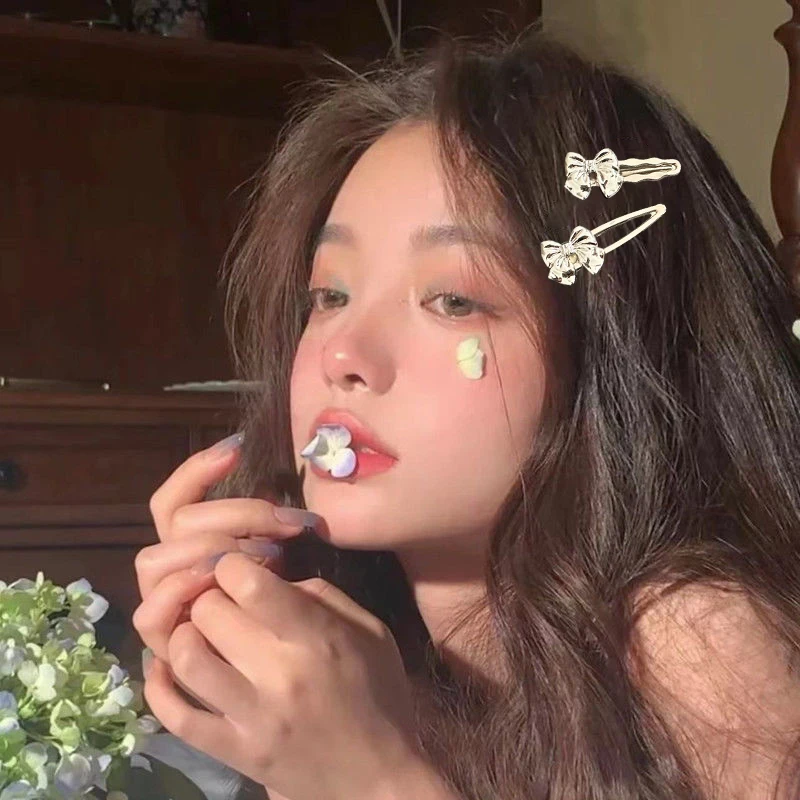 

Серебряный зажим с бантом и утконосом, овальная форма, школьная челка на лоб, заколка для волос, серебряный цвет, бант, ювелирные изделия, заколка для волос на каждый день