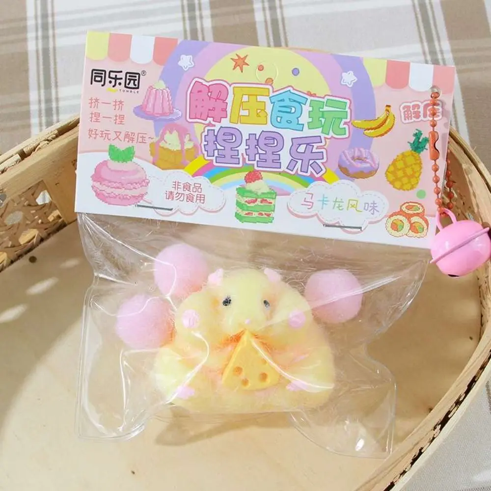 Рисунок 5 - Хомяк, кошка, медленно восстанавливающая форму игрушка