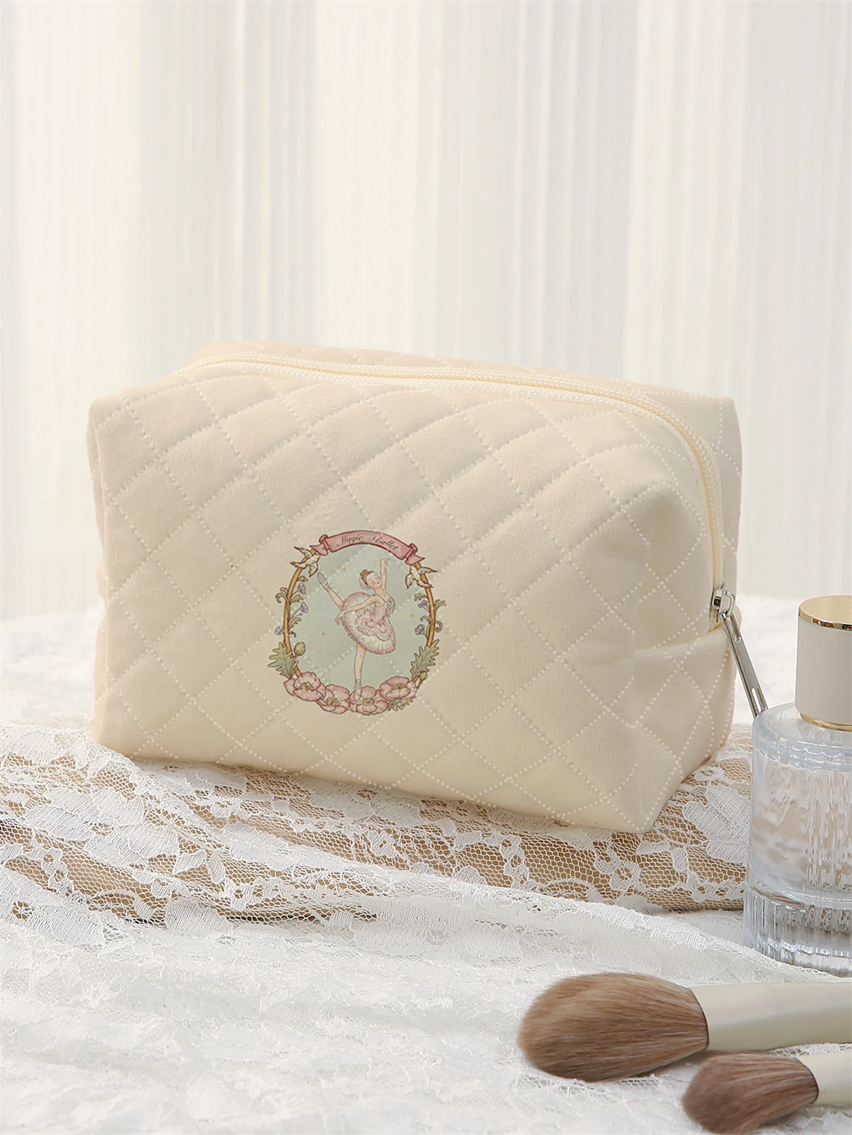 1 Set Portable Makeup Bag, Large Capacity Design, Easily Accommodate Your Cosmetics, Lightweight And Portable For Storing Cosmet