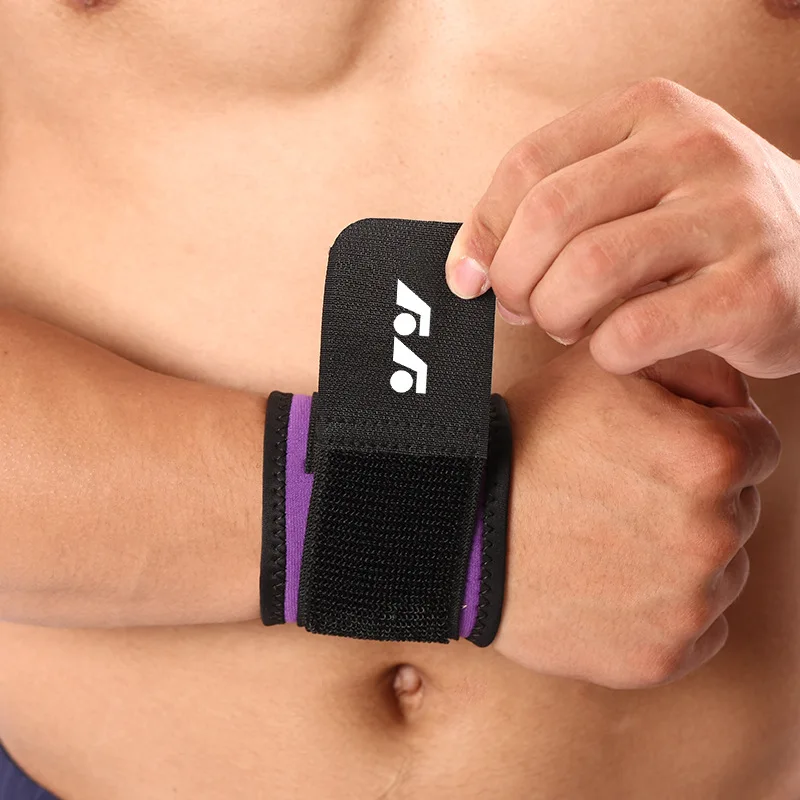 

A Pair Wrist Thin Style Elastic Adjustable Wrist Guard Support Basketball Run Sweatband Gym Wristband Wrapping Compression Sport