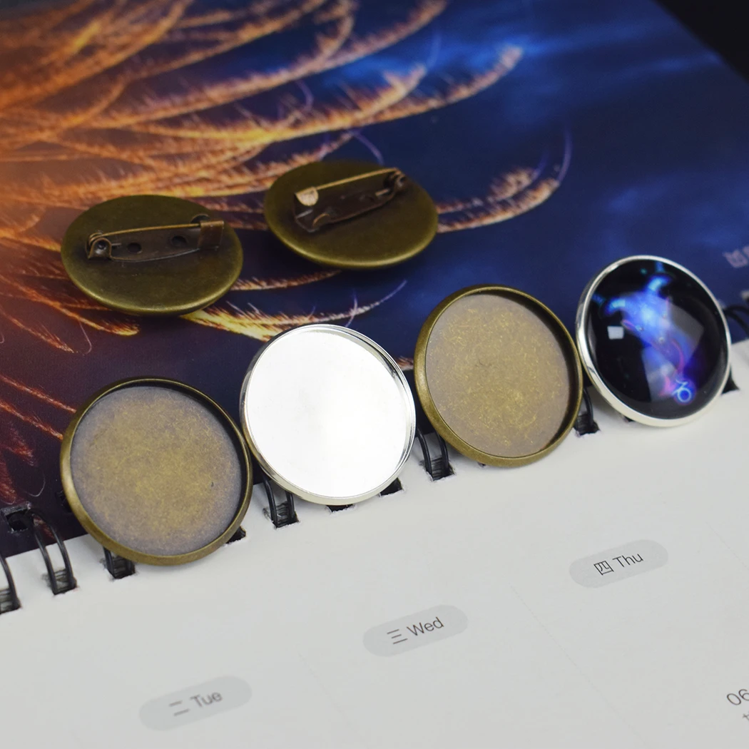 Round Alloy Glass Brooch DIY Badge Accessories Best Gifts for Family Friends Kids Students 10Pcs per Set