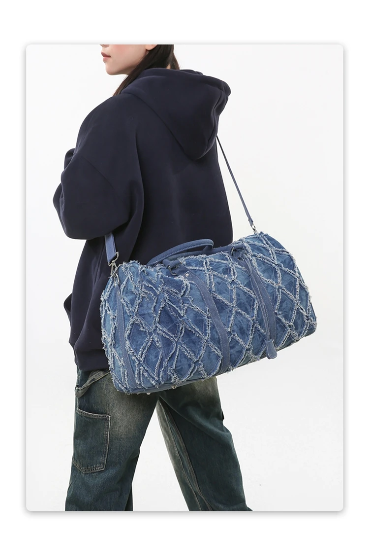 Denim-Reisetasche, modische Reisetasche, Unisex-Umhängetasche, lässige Sporttasche mit einzigartigem, zerrissenem Design, großes Fassungsvermögen, vielseitige Nutzung – Detail 8