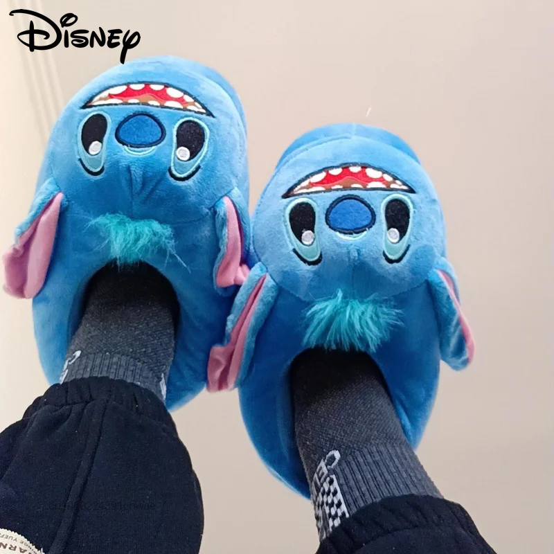 Pantoufles d'intérieur Disney Stitch pour femmes, pantoufles chaudes en  peluche pour la maison, chaussures d'hiver pour filles, toboggans doux et  silencieux pour chambre à coucher, sol plat - AliExpress