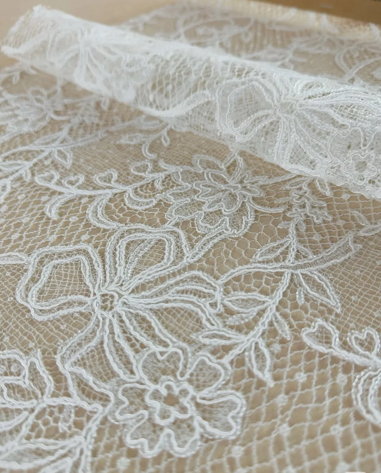 Embroidery Thread Lace Fabric For Wedding Dress Water Soluble Lace With Sequins For Ladys Dress Formal Gowns XY026 lace fabric embroidery tassels accessories