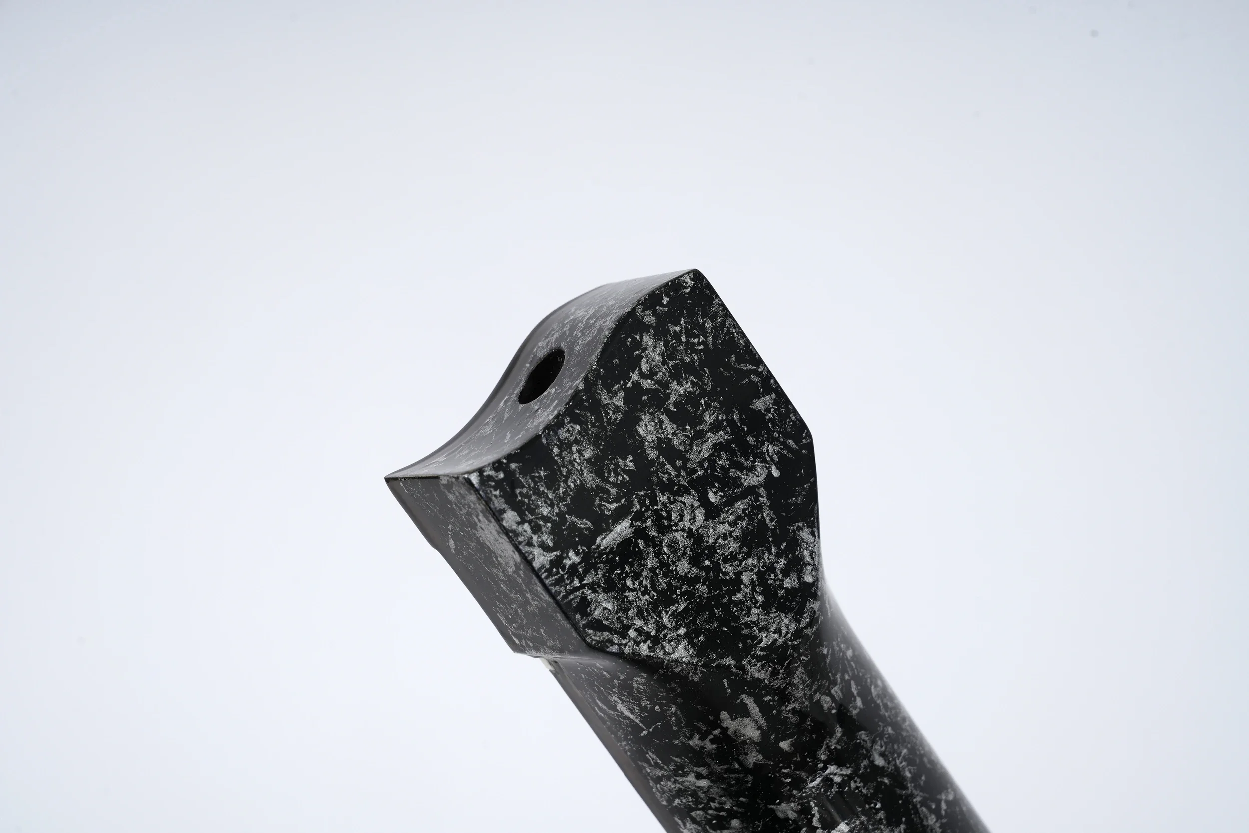Dhatarattha Black Ice Headless Electric Guitar Modern Design without Headstock Advanced Players