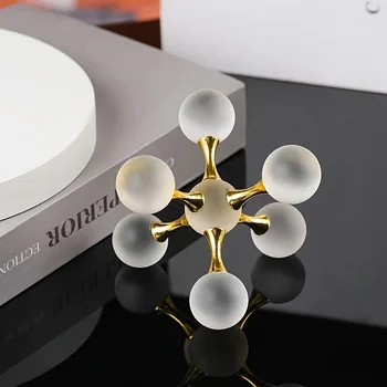 Minimalist Molecular Crystal Ornaments 1