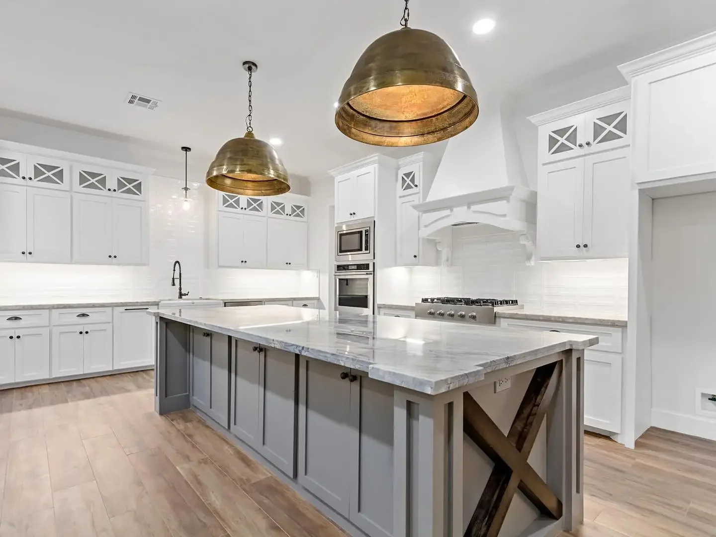 Canada Style Hot Sale Solid Wood Kitchen Furniture Shaker Kitchen Cabinets With Island