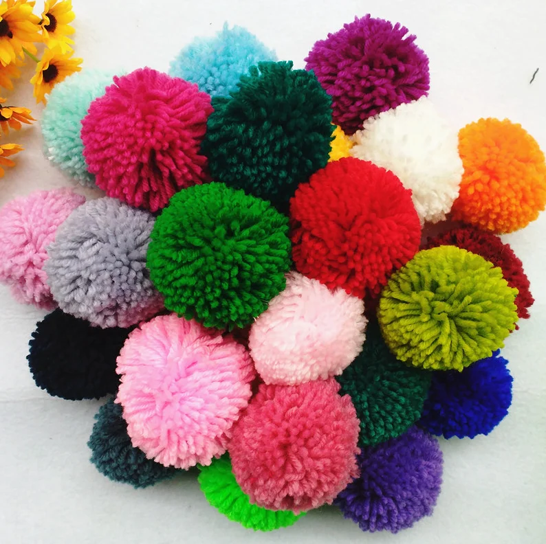 Wool Yarn Multi-color Pompom Ball Crafts Accessories 10cm Acrylic Polyester Woolen Yarn Pom Pom Ball Decoration Suppliers
