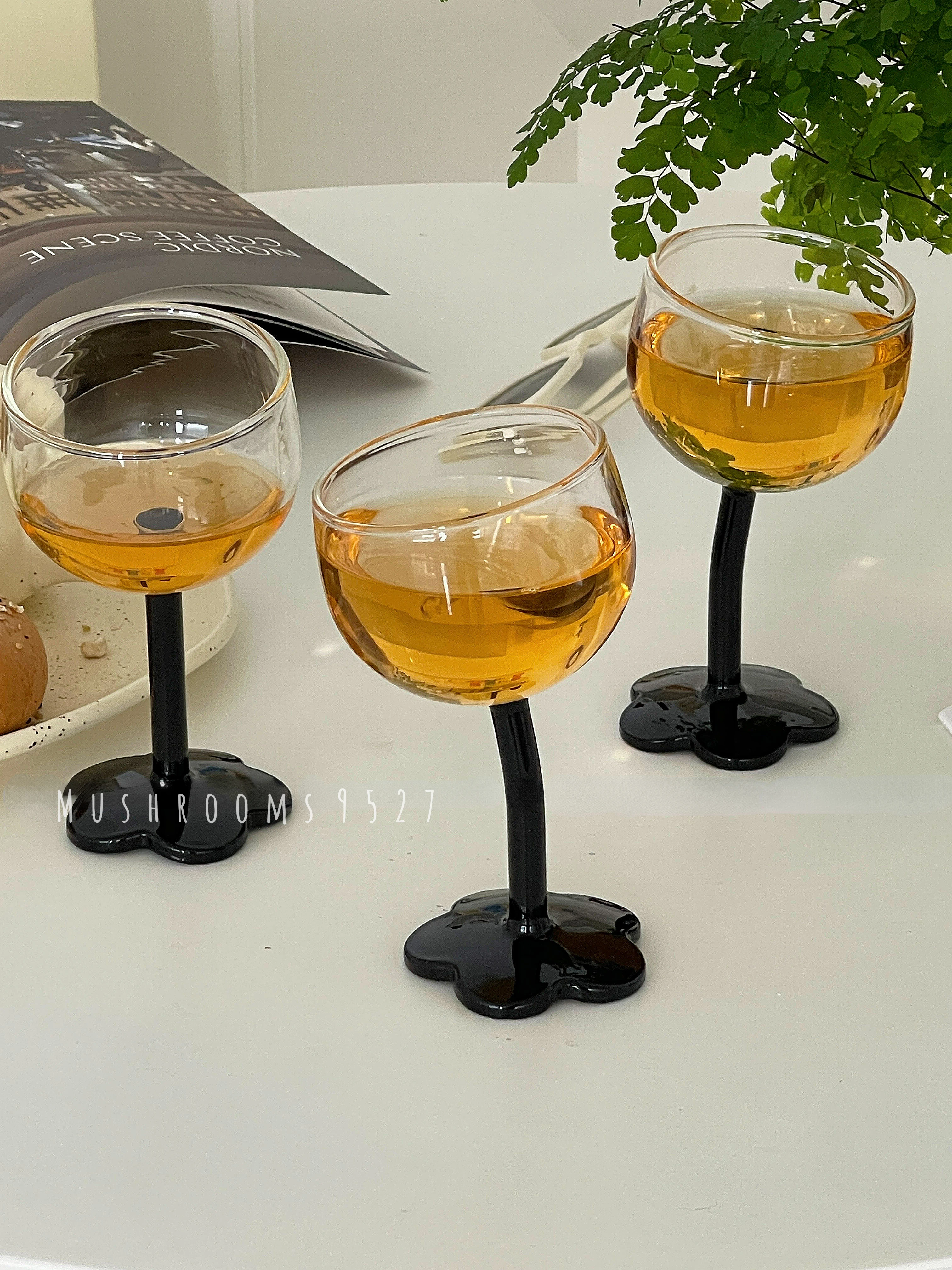 

Mushrooms 9527 Scandinavian Senior Sense of Wine Glass Lovely Flowers Water Glass Tall Glass Creative Vintage Champagne Glasses