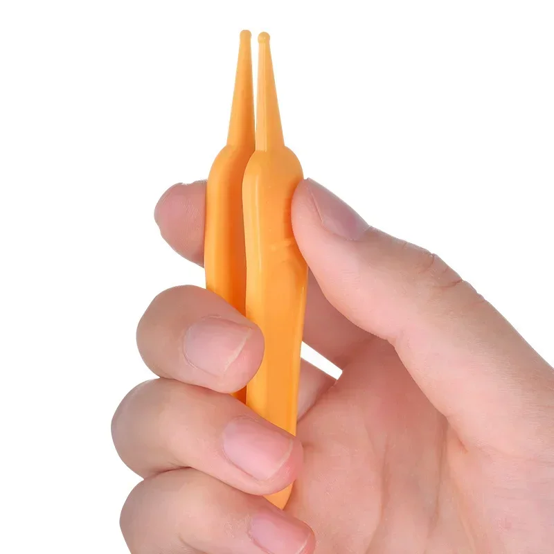 Baby Nose Cleaning Tweezers Infant Ear Nose Navel Clean Tool Safe Baby Dig Booger Clips Snot Removal Newborn Cleaning Supplies Baby & Maternity