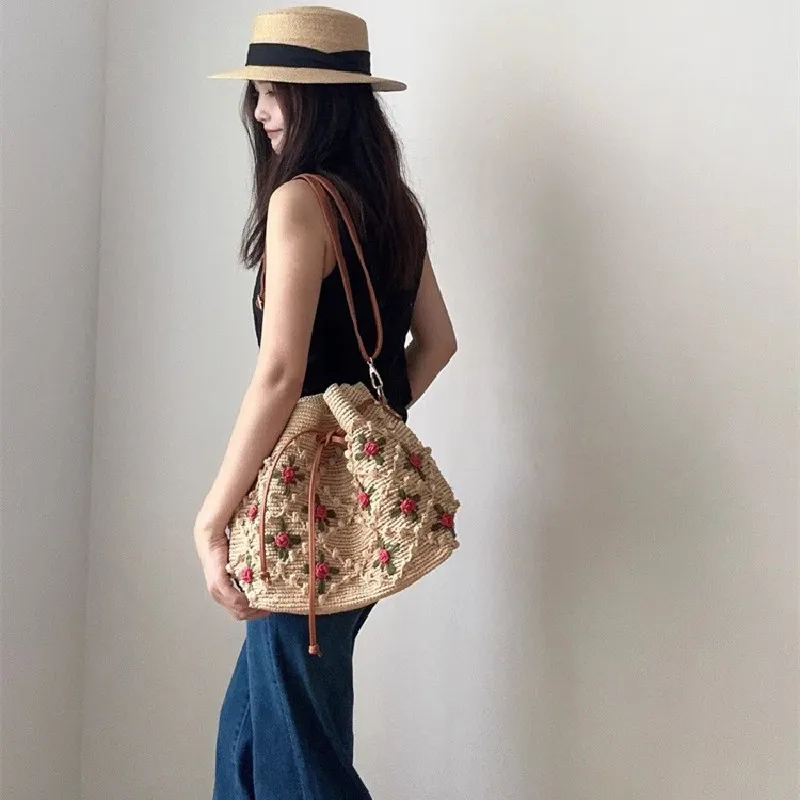 2025 New French Fashion Handmade Flower Natural Raffia Straw Grass Bag For Women Luxury Designer Handbags Beach Tote Bag