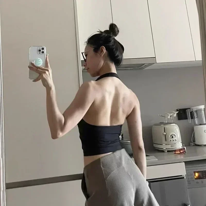 LULULight Support Cropped Halter Tank Top Tight fit Buttery-soft Feels Weightless Four-way Stretch Sport Bra With Removable Cup