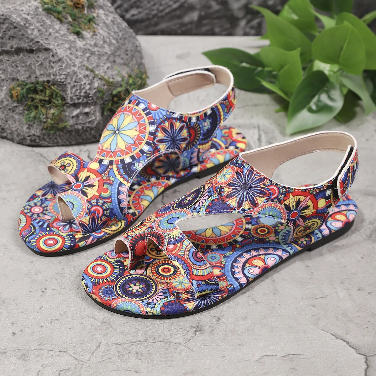 Cross-border Plus Size Ethnic Style Cool Slippers for Women2025Summer New Flat Printed Toe Ring Roman Style Sandals