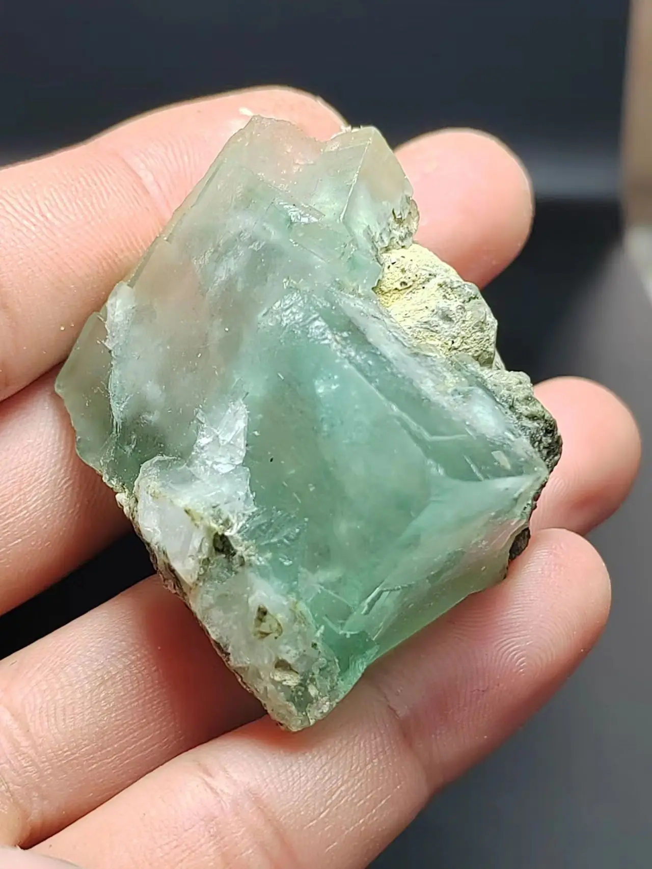 

83g натуральный редкий флюорит, медная руда, симбиотический кластер минерала, флюоритный камень и хрусталь, драгоценный камень