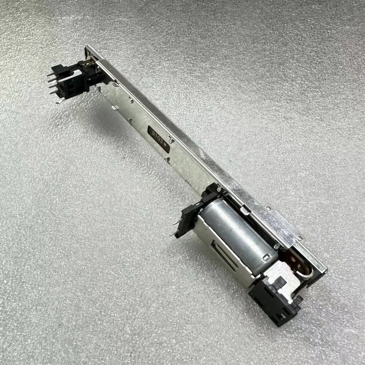 

35 шт., Электрический фейдер RSA0N11M9A0J для Yamaha LS9 M7CL DM1000 DM200