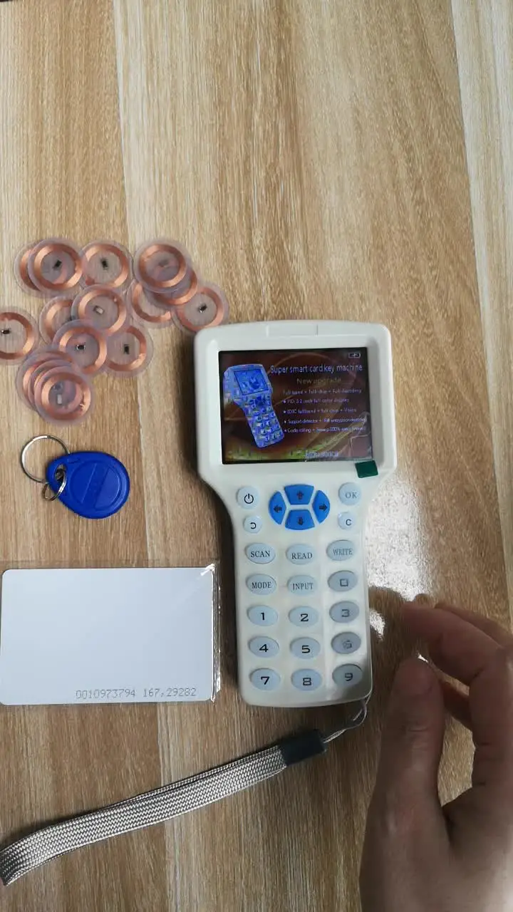 125KHz ID T5577 Beschreibbare Wiederbeschreibbare Kupferspule Transparente Münzkarten-Schlüsselanhänger RFID Proximity EM4305 Zugangskontroll-Tag-Zubehör