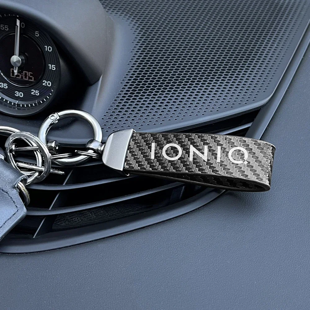 Carbon Fiber Pattern Auto Key Holder & Keychain Creative Styling Accessories