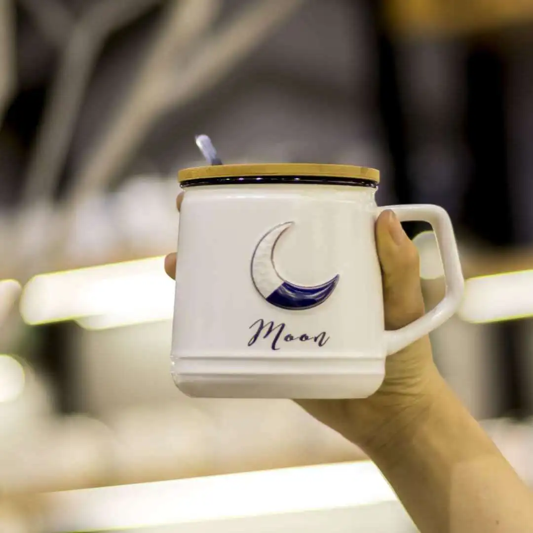 

Mug Stars and Moon with Lid Spoon Couple Home Student Simple Breakfast Ceramic Coffee and Tea Mug