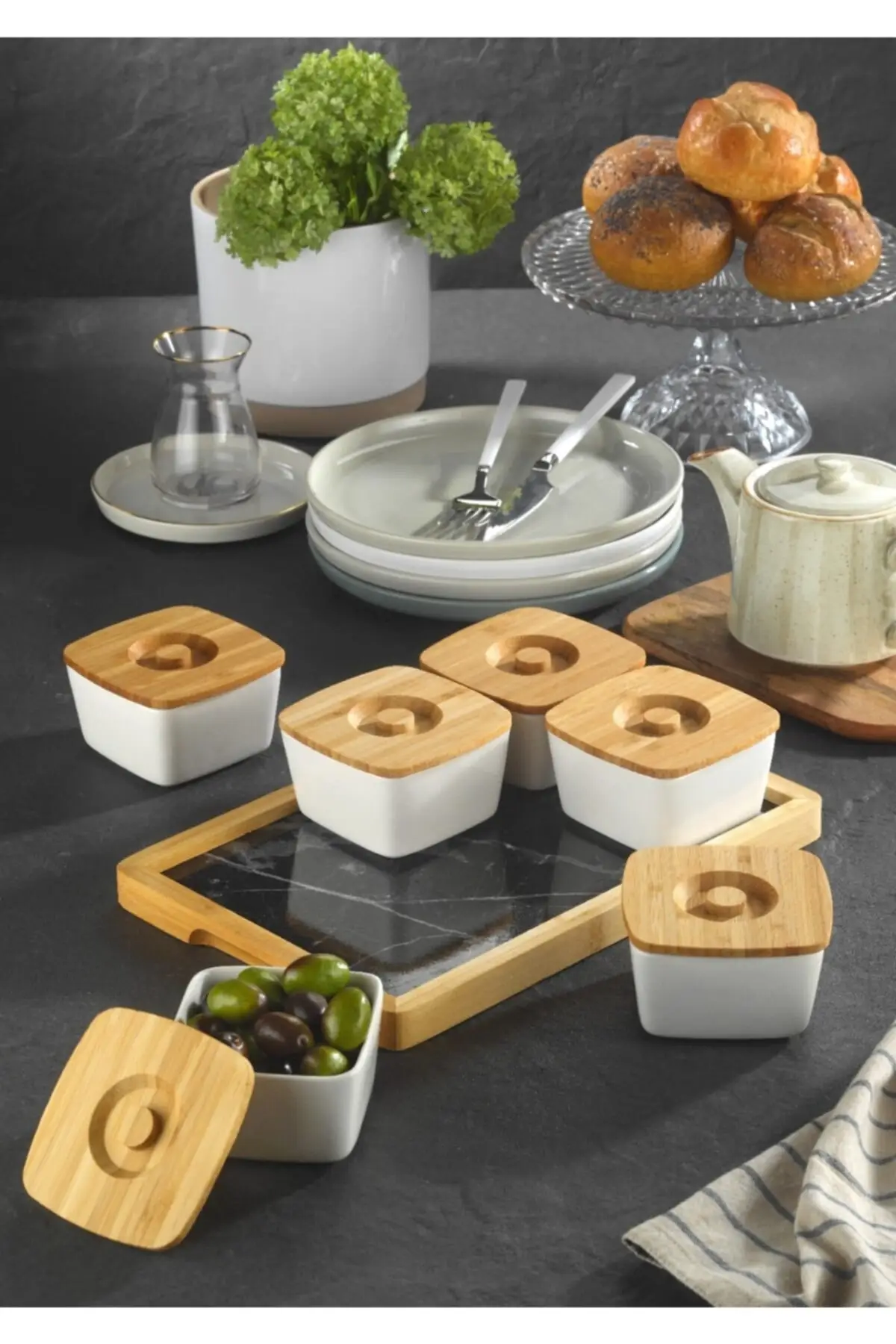 Transhipped 13 Piece Bamboo Lid Breakfast Set