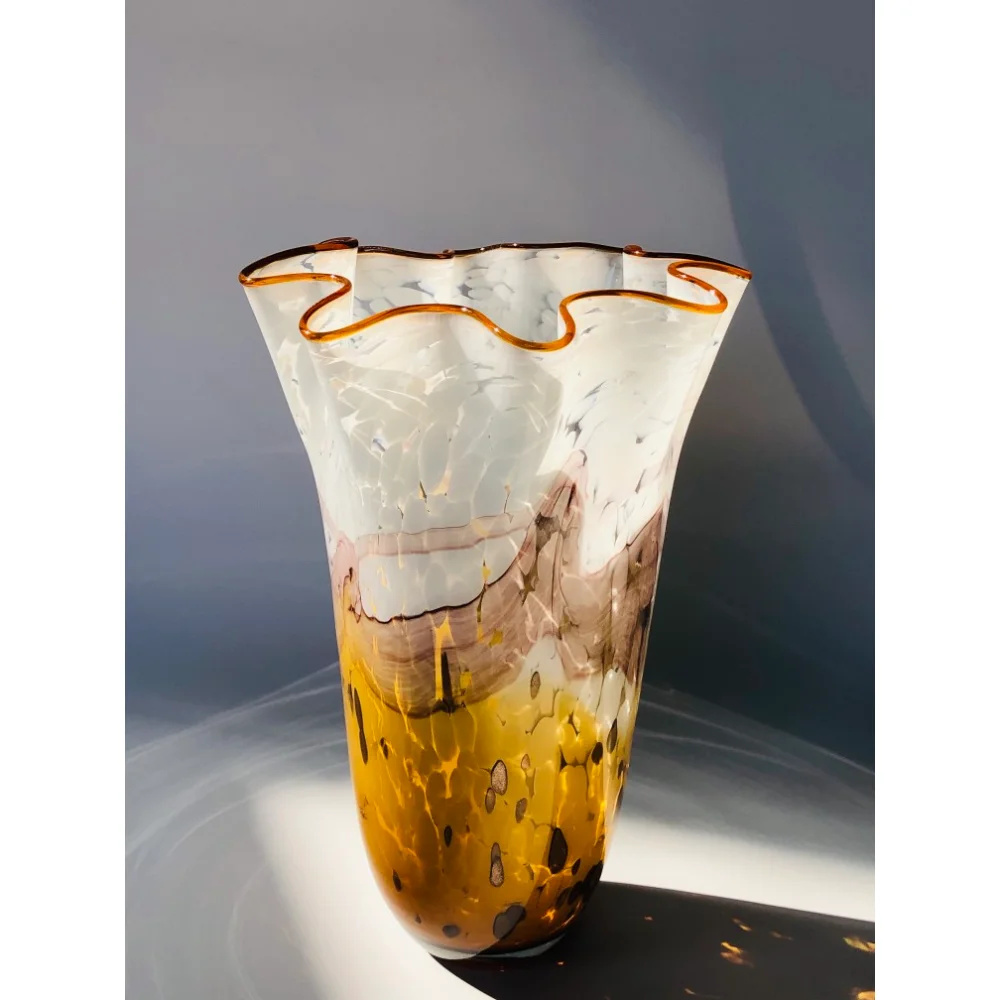 

Orange pleated lace color matching glass vase design, retro vase