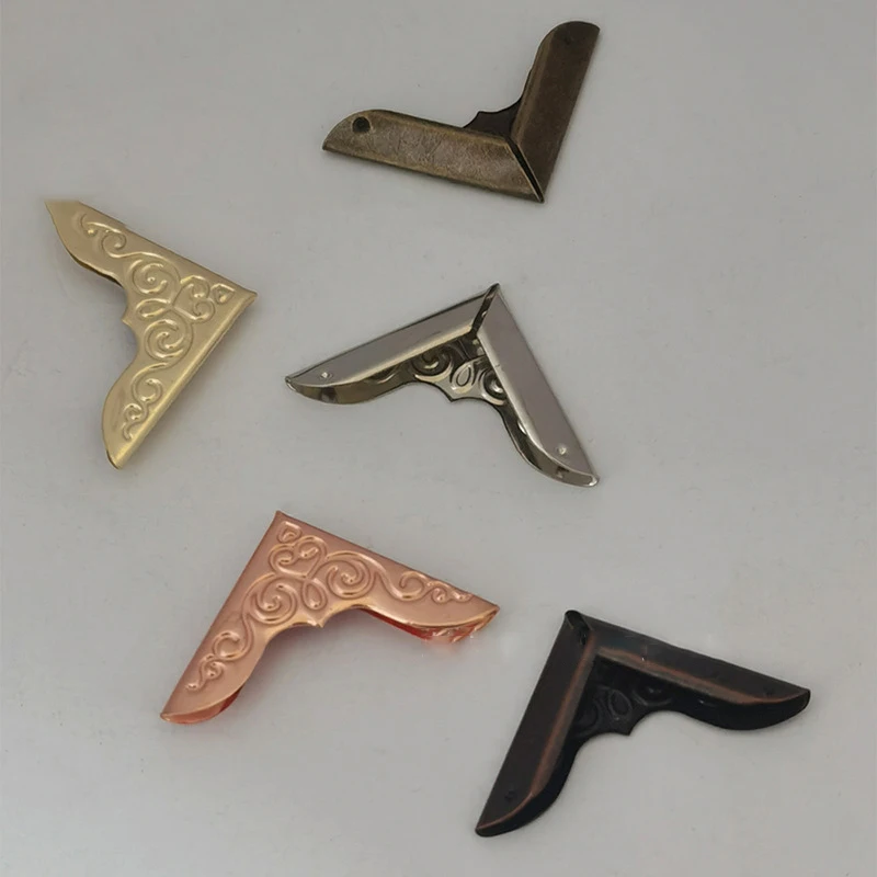 Maxmoral 100 Pezzi Angolari In Metallo Bronzo Per Libri E Album – Dimensioni 25x25x5 Mm, Design Intagliato, Protezione Angoli Per Scrapbooking E Diari - 2
