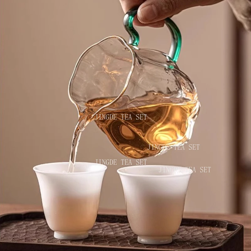 Heat-resistant Transparent Glass Fair Cup Tea Sea with Hands Tea Separator Chinese Tea Filtering Kung Fu Teaset Accessories