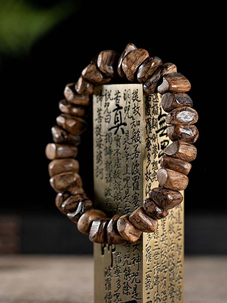 

Natural Dara Dry Agarwood Buddha Beads Fidelity Old Material Agarwood Bracelet women men Incense Wood Bracelet With Water Level