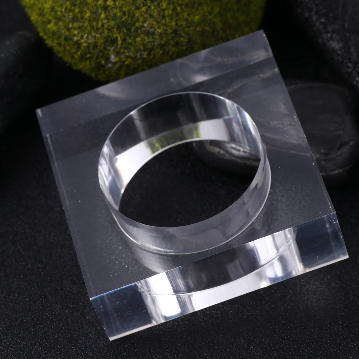 

Acrylic Square Napkin Rings Decorative Napkin Holders for Wedding Banquet Party Dinner Table Decoration (Transparent )