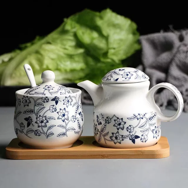 Chinese Style Blue and White Porcelain Seasoning Jar Box Bottle
