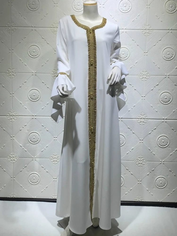 Althakeba España on X: Menna codigo 132,talla única #Egipto #licra #abaya  #vestido #chilaba #hijab #velo #laMasBella #ModaFashion #Bordado #dibujo  #VestidoElegante  / X