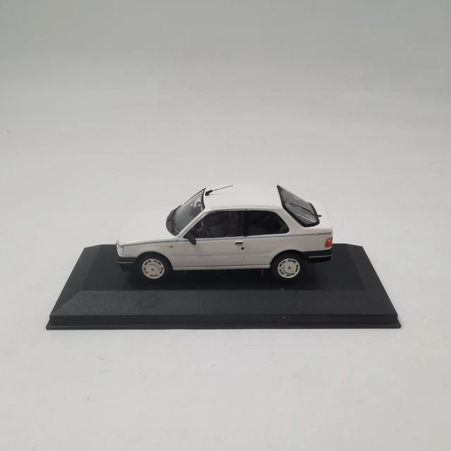 1/43 Scale 309 Coupe Sedan Diecast Metal Alloy Simulation Car