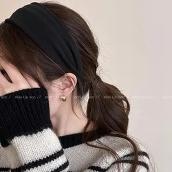 Timeless Soft Cotton Headband for Women - Chic Fashion Hair Accessory (1)