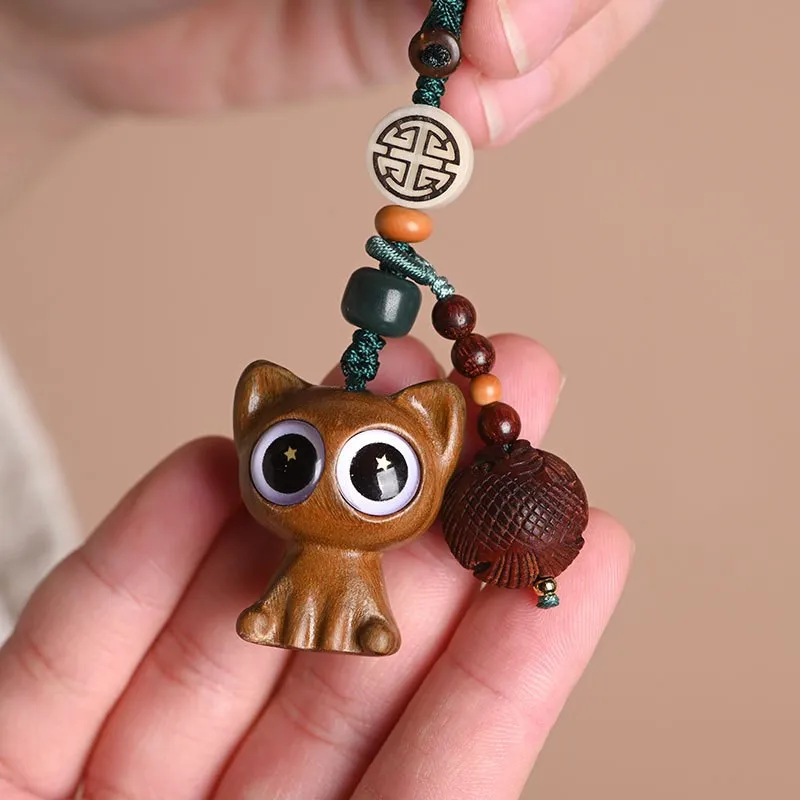 

Деревянный брелок-Кот на удачу из сандалового дерева