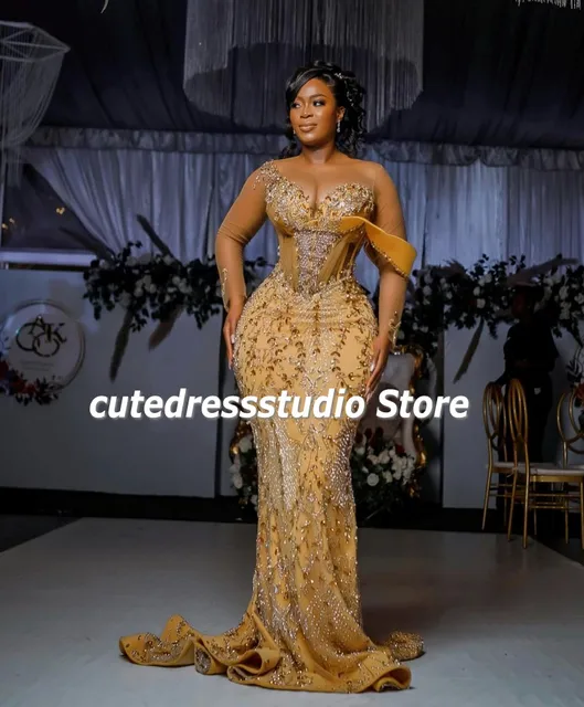 럭셔리 아소 이브닝 드레스의 품질과 할인된 가격으로 세련된 파티 룩을 완성해 보세요