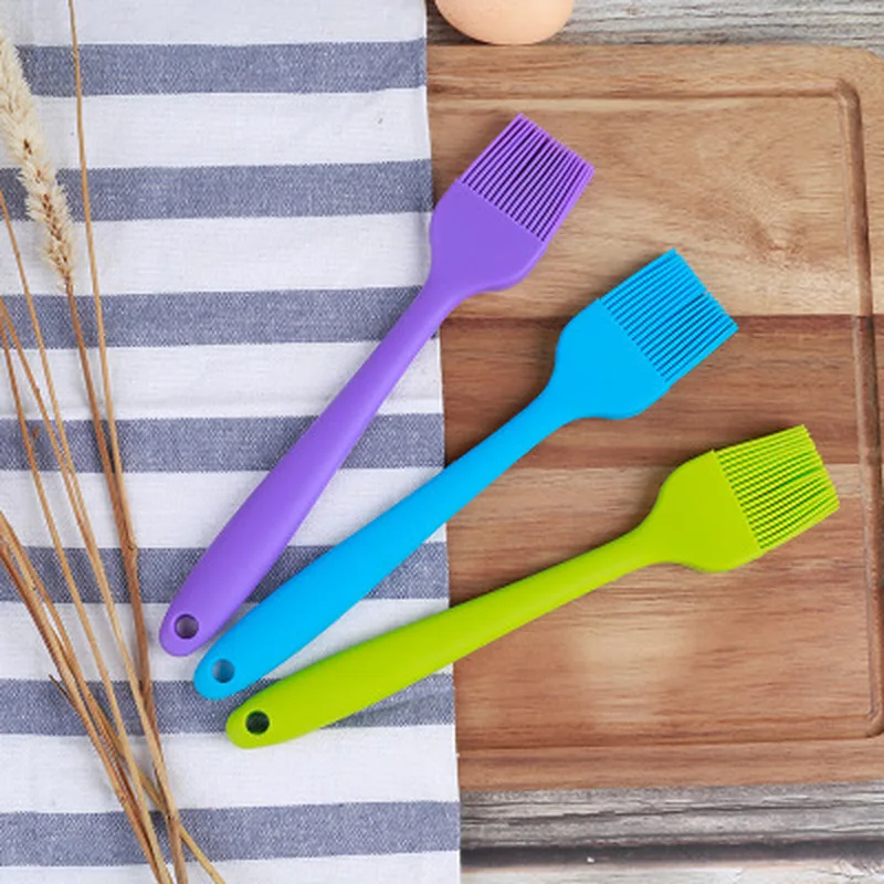 Silicone Cake Brush Pastry Brush 1PCS Silicone BBQ Oil Brush Basting Brush DIY Cake Bread Butter Baking Brushes Kitchen Cooking Barbecue Accessories BBQ Tools