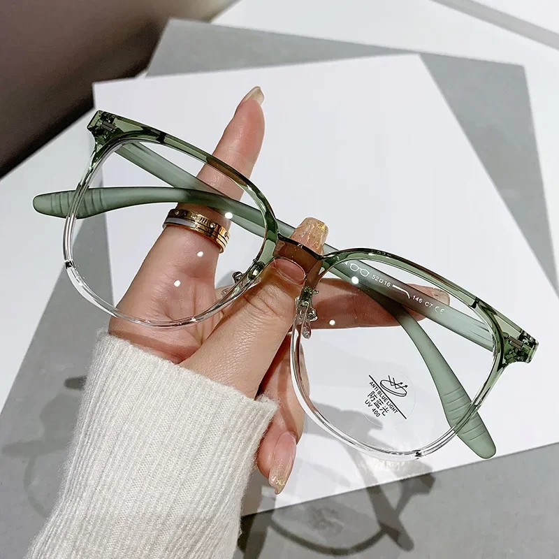

New Anti Blue Light Glasses Fashion TR90 Flat Eyeglass Frame Computer Flat Glasses Can Be Paired with Myopia Lenses