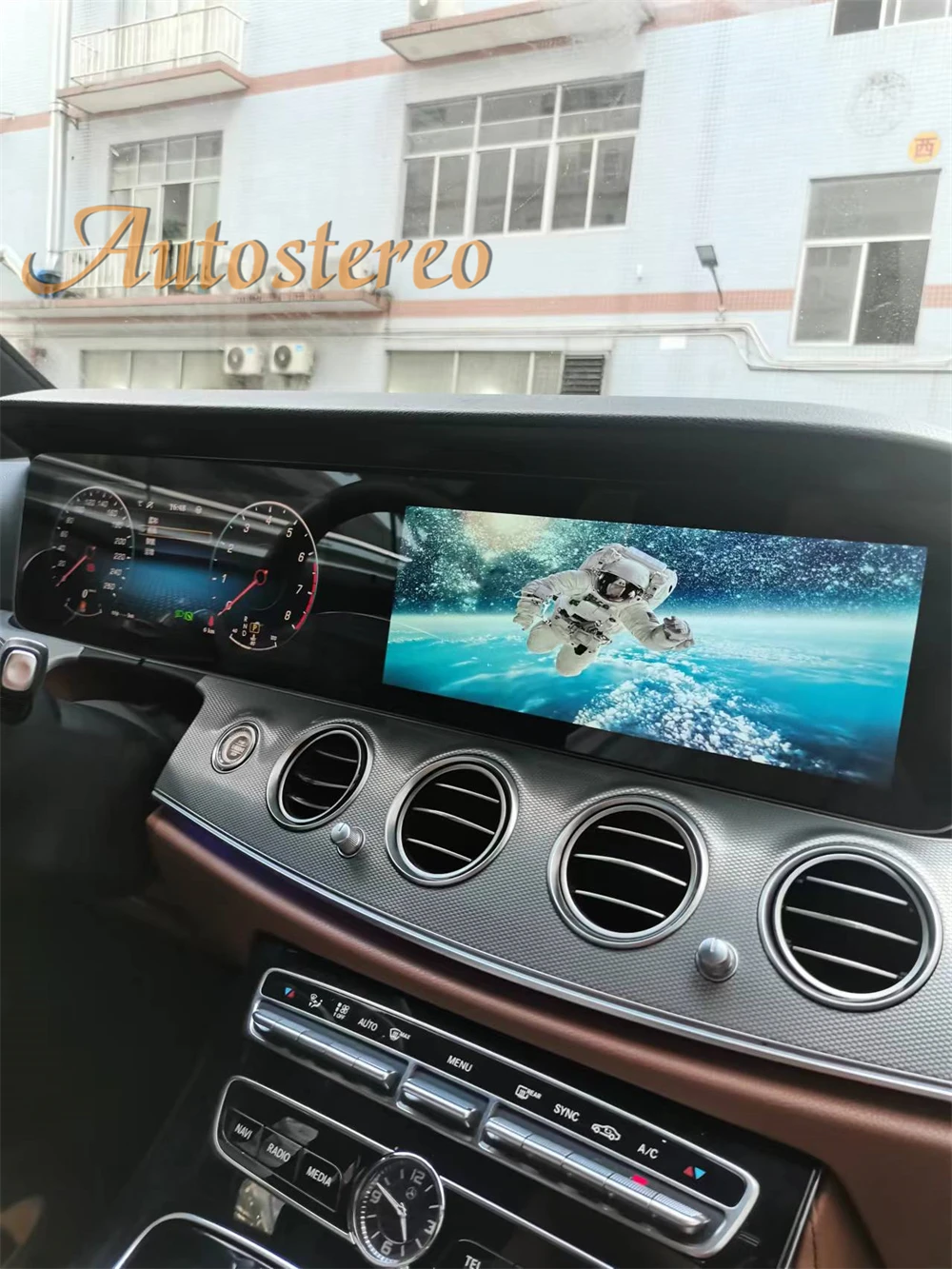 23 inch Dual Screen Carplay Car Android For Mercedes-Benz E Class W213 2017-2019