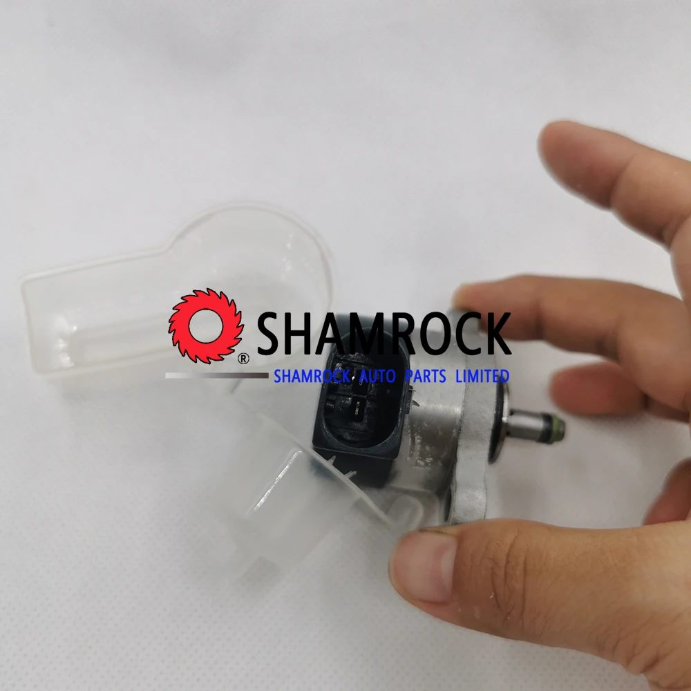 Fuel Pressure Regulator Pressure Control Valve Fuel Injection Pressure Regulator Valve 0281002241/6110780149/0281002242 for 2000-2008 MMERCEDES-BBENZ SPRINTER Vaneo Vito
