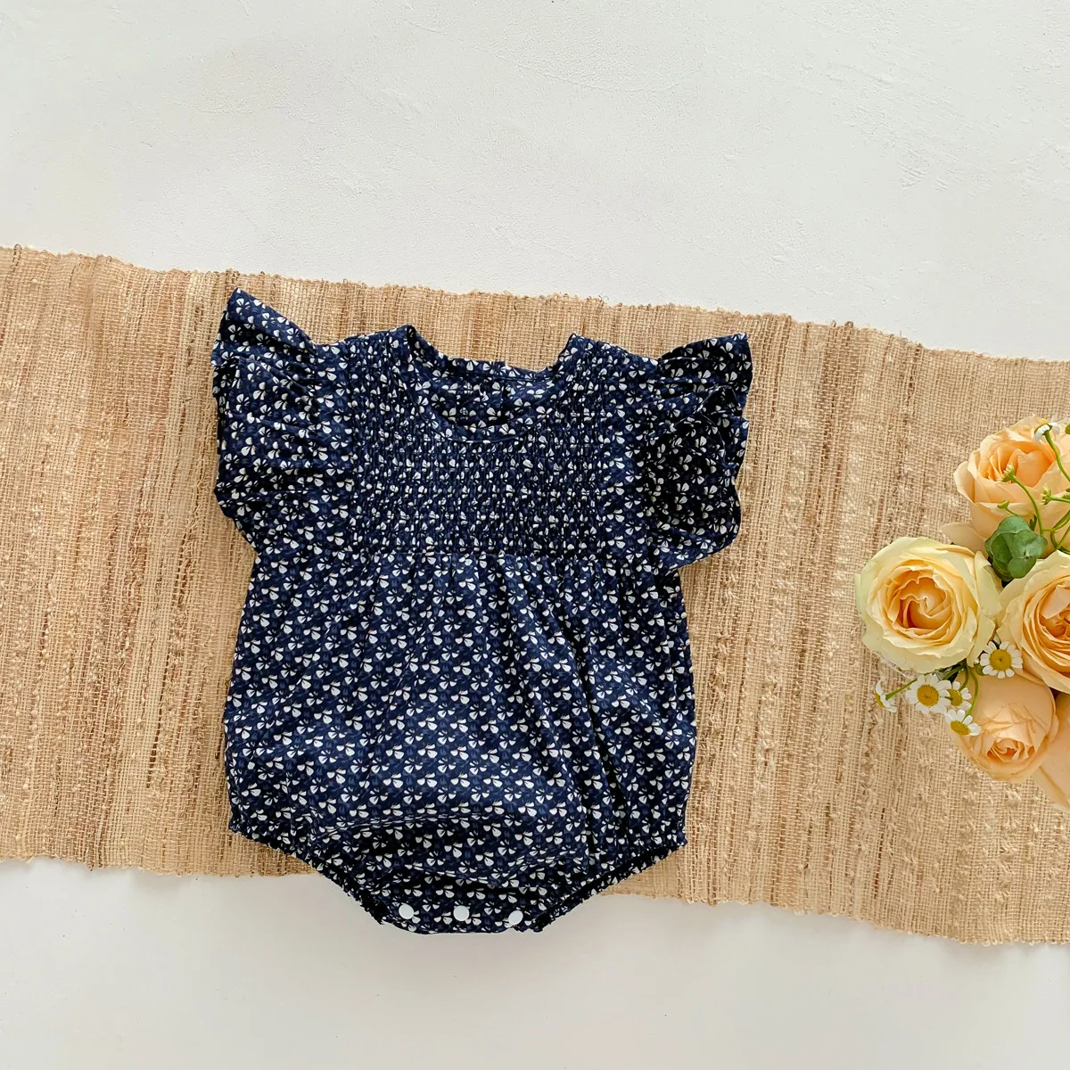 

Newborn Girls Clothes 2023 Summer Baby Bodysuit Floral One Piece Korean Toddler Infant Girl Cotton Flying Sleeve Jumpsuit